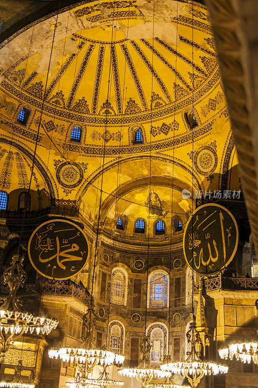 土耳其伊斯坦布尔的Ayasofya Dome。